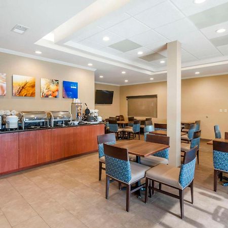 בליית'וויל Comfort Inn & Suites מראה חיצוני תמונה