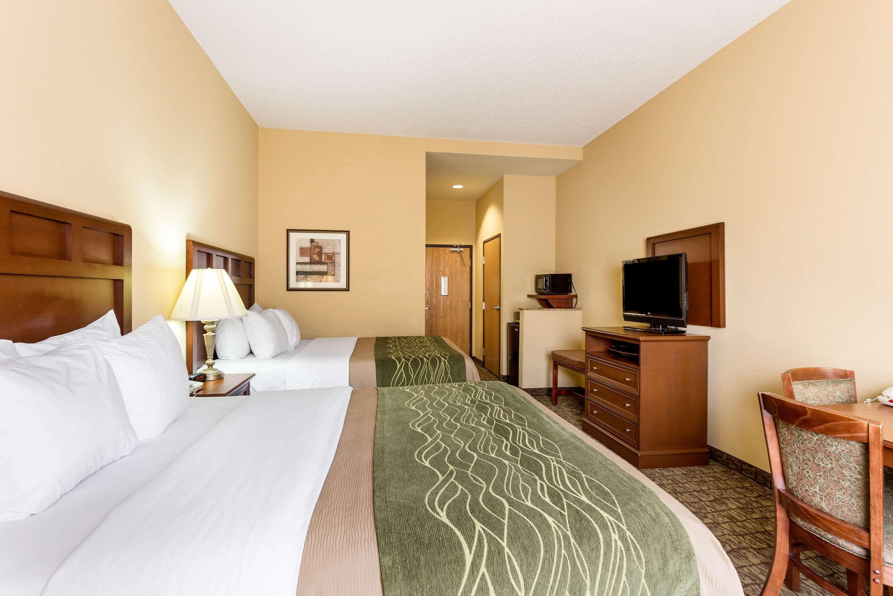 בליית'וויל Comfort Inn & Suites מראה חיצוני תמונה