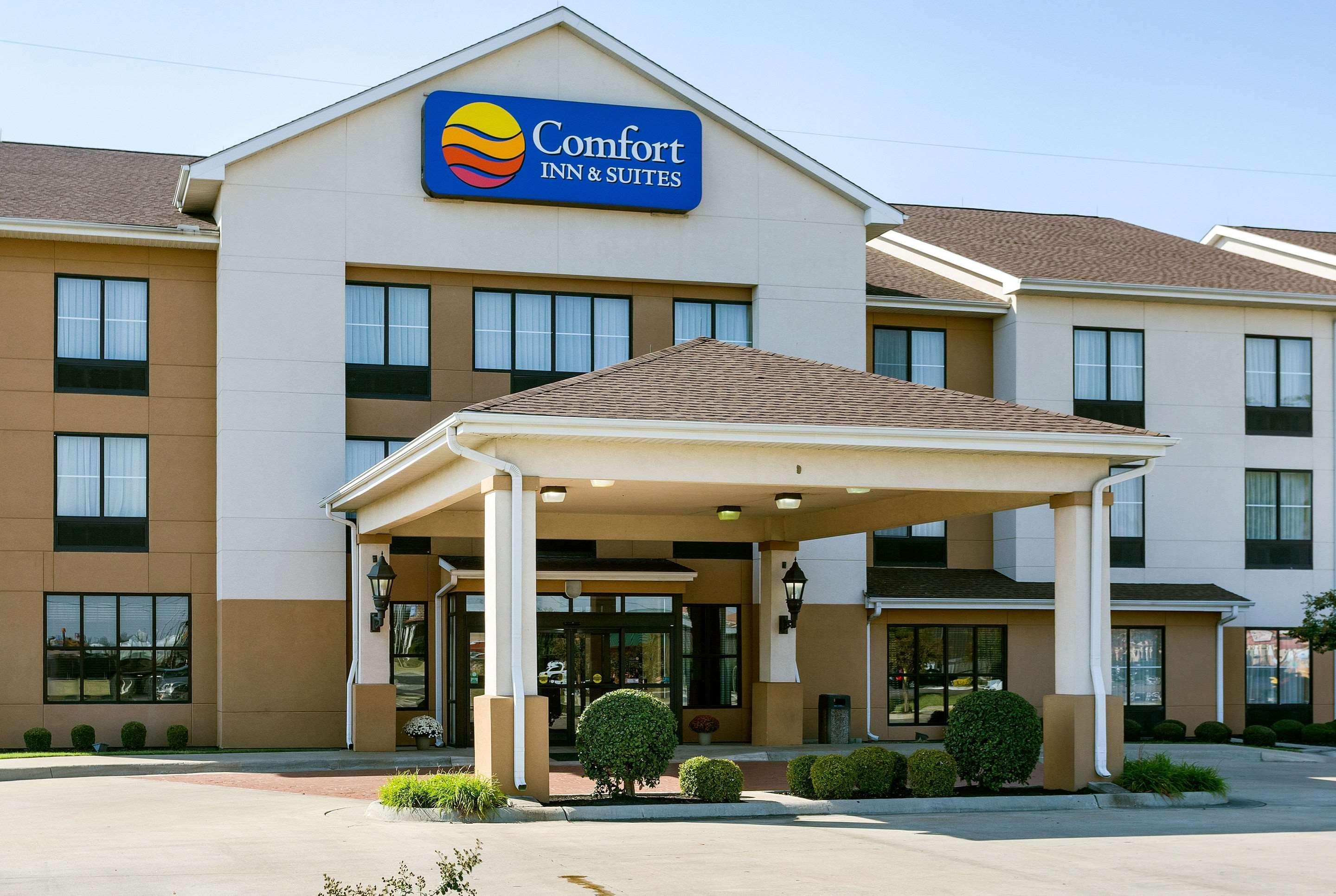 בליית'וויל Comfort Inn & Suites מראה חיצוני תמונה