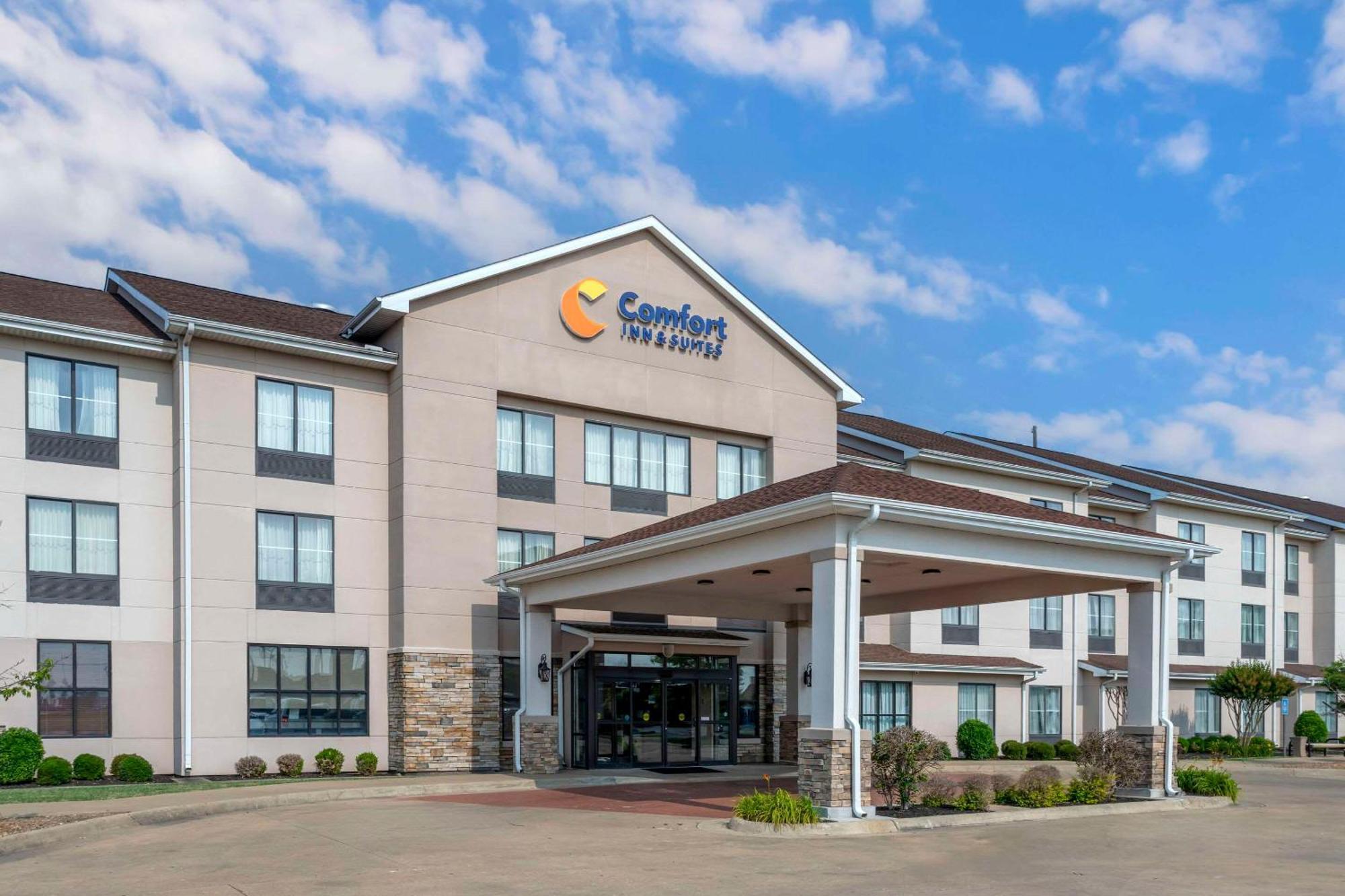 בליית'וויל Comfort Inn & Suites מראה חיצוני תמונה