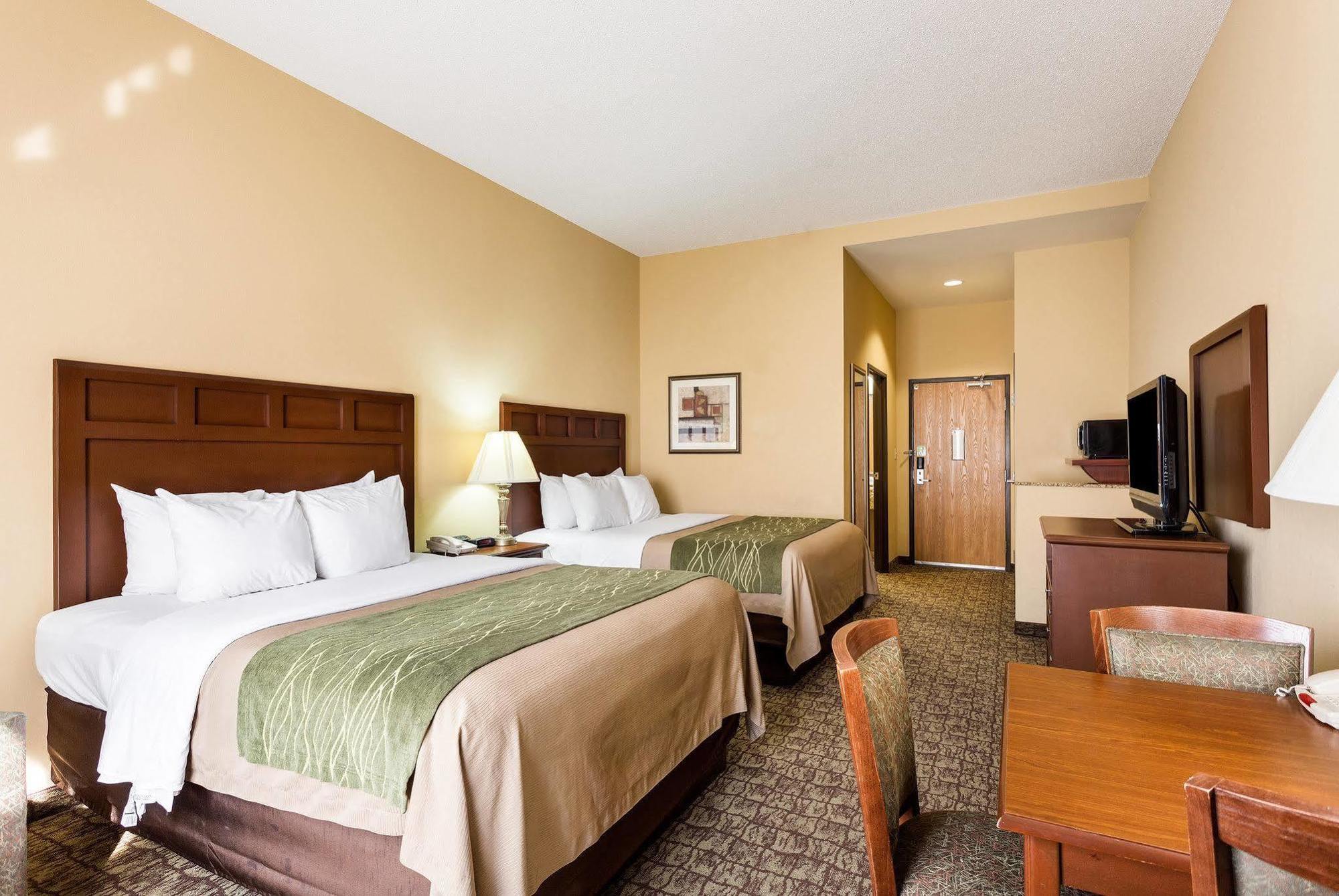 בליית'וויל Comfort Inn & Suites מראה חיצוני תמונה